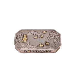 Antique Japanese silver with gold appliques elongated octagonal tobacco box, 18th century