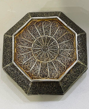 17th century silver parcel gilt filigree Batavian box of octagonal form