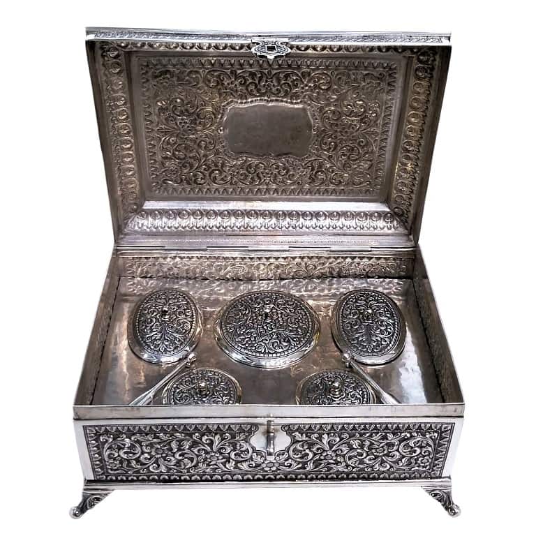 Pandan Box Huge Antique Indian Silver Pandan Box, Complete With Original Fittings ...